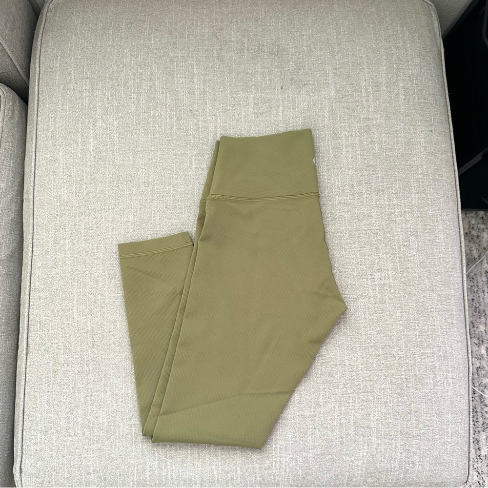 Lululemon 25” Wunder Under Ribbed Leggings